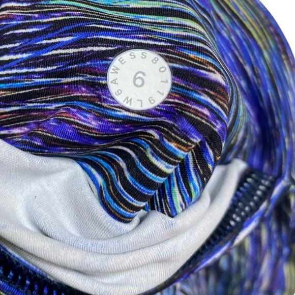 lululemon | size 6 Fast and Free Crop II 19" *Nulux
Interconnect Blue Multi - Picture 10 of 11